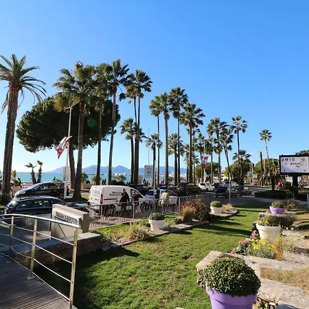 Beautiful At The Grand With Sunny Balcony 138 Apartment Cannes