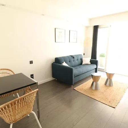 Apartment Beautiful At The Grand With Sunny Balcony 138 *