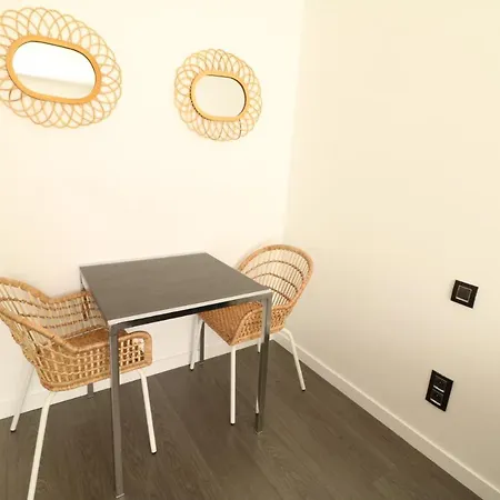 Beautiful At The Grand With Sunny Balcony 138