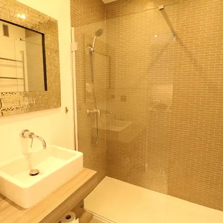 Apartman Beautiful At The Grand With Sunny Balcony 138 *