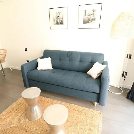 Apartment Beautiful At The Grand With Sunny Balcony 138