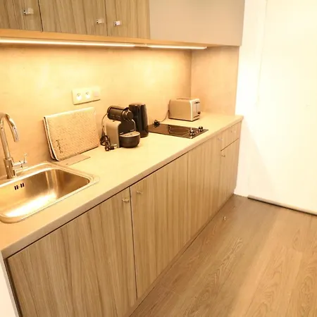Apartment Beautiful At The Grand With Sunny Balcony 138 *